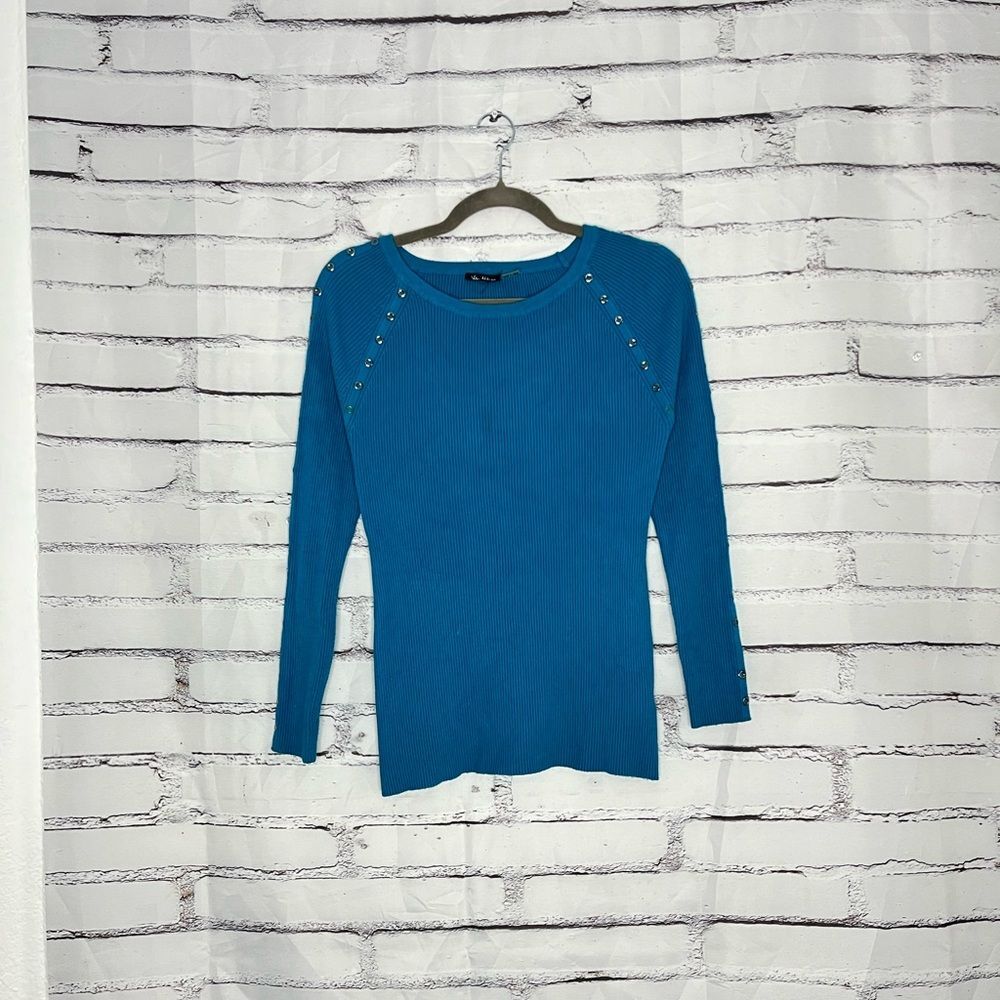 Vilce Milano Teal Ribbed Long Sleeve Pullover Top Women’s Small Stud Shoulder